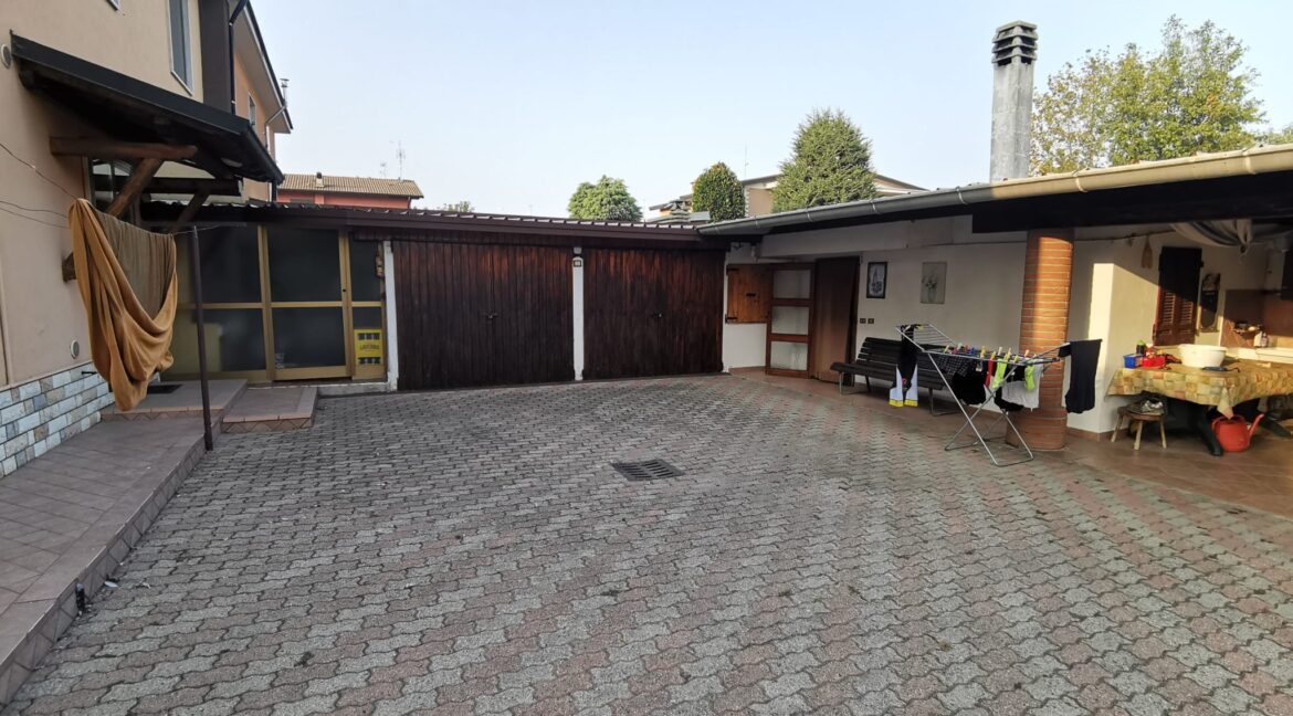 WhatsApp Image 2024-03-15 at 11.06.48 (2)