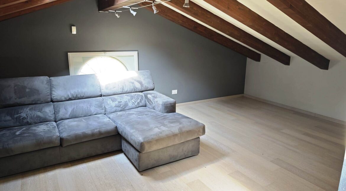 WhatsApp Image 2026-04-09 at 15.19.51 (11)